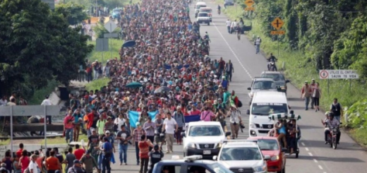 拜登大赦1100萬非法移民，中美洲再現大篷車，數千難民正趕來美國