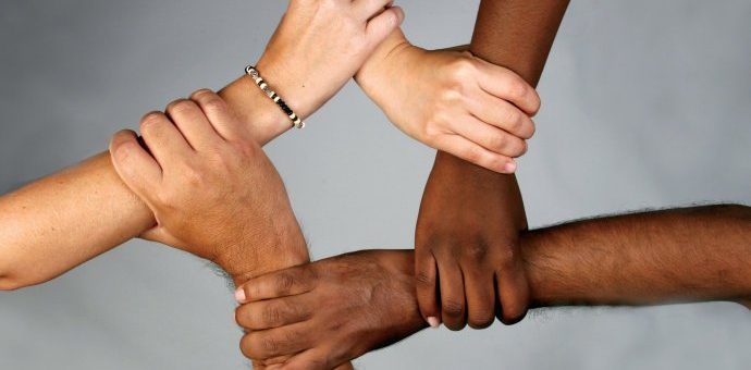 拜登簽備忘錄打擊歧視亞太裔事件 再度呼籲種族平等